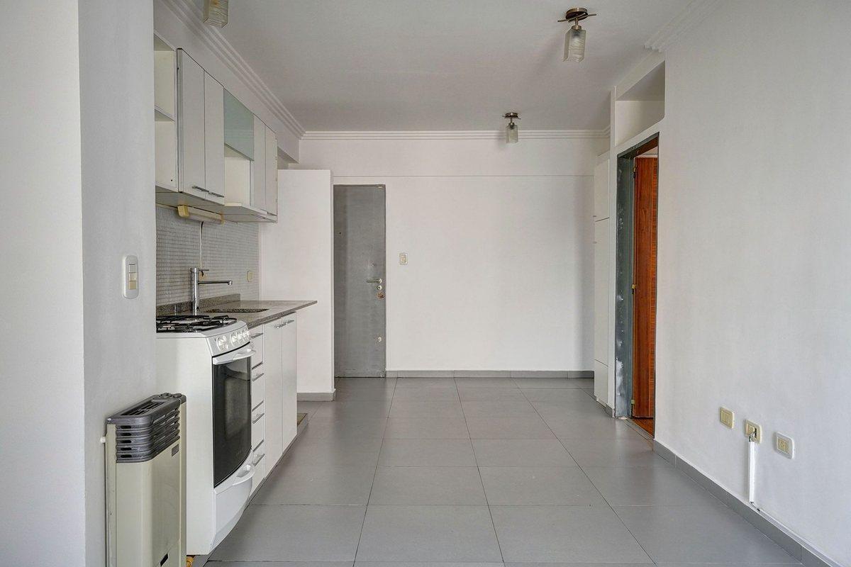 Foto de Venta 2 Amb y 1/2 Balcón Parrilla V Urquiza., imagen 3