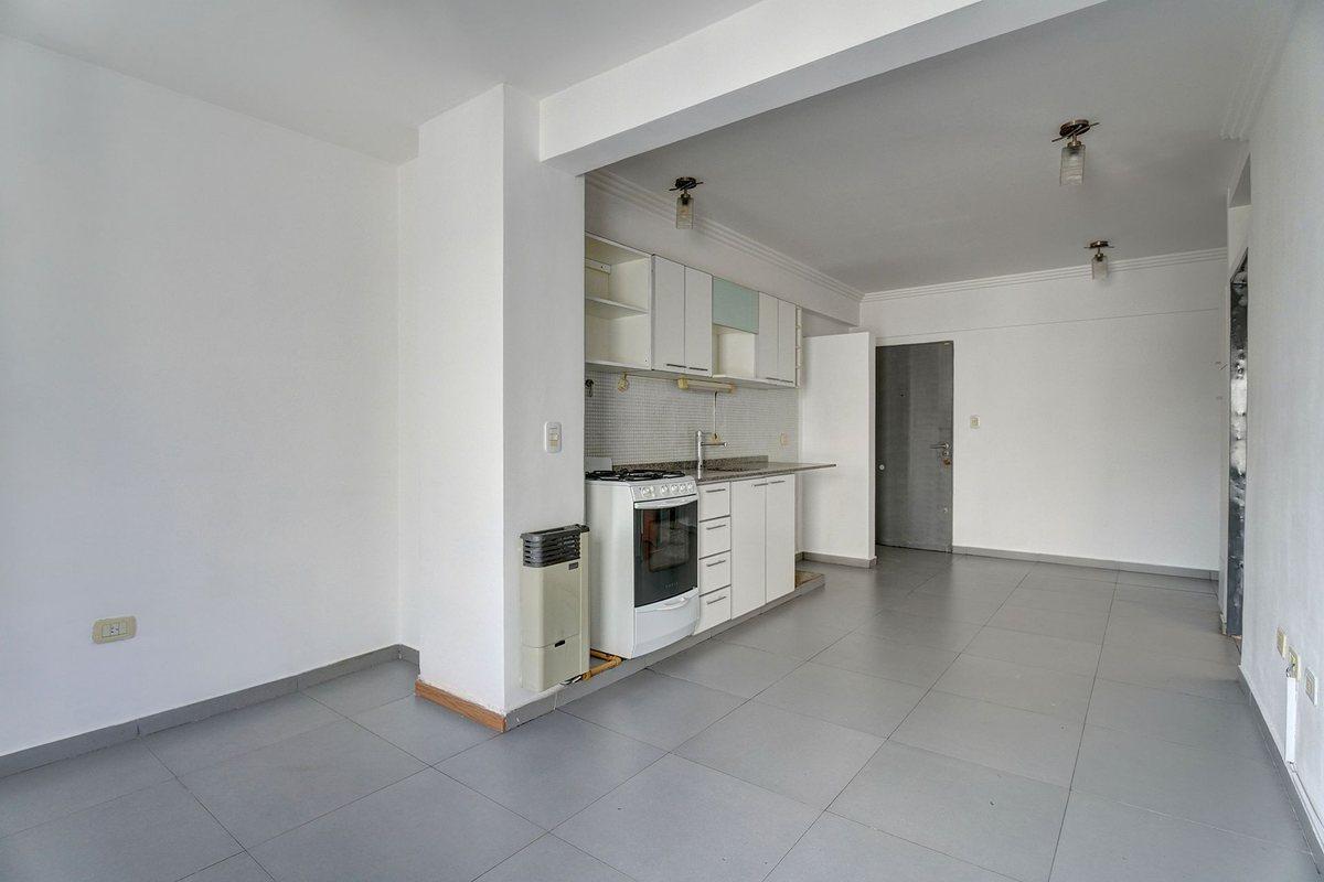 Foto de Venta 2 Amb y 1/2 Balcón Parrilla V Urquiza., imagen 5