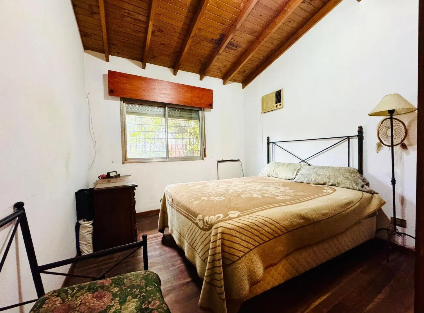 VENTA CASA 4 AMBIENTES PARQUE JOHNSTON CON PERMUTA 8