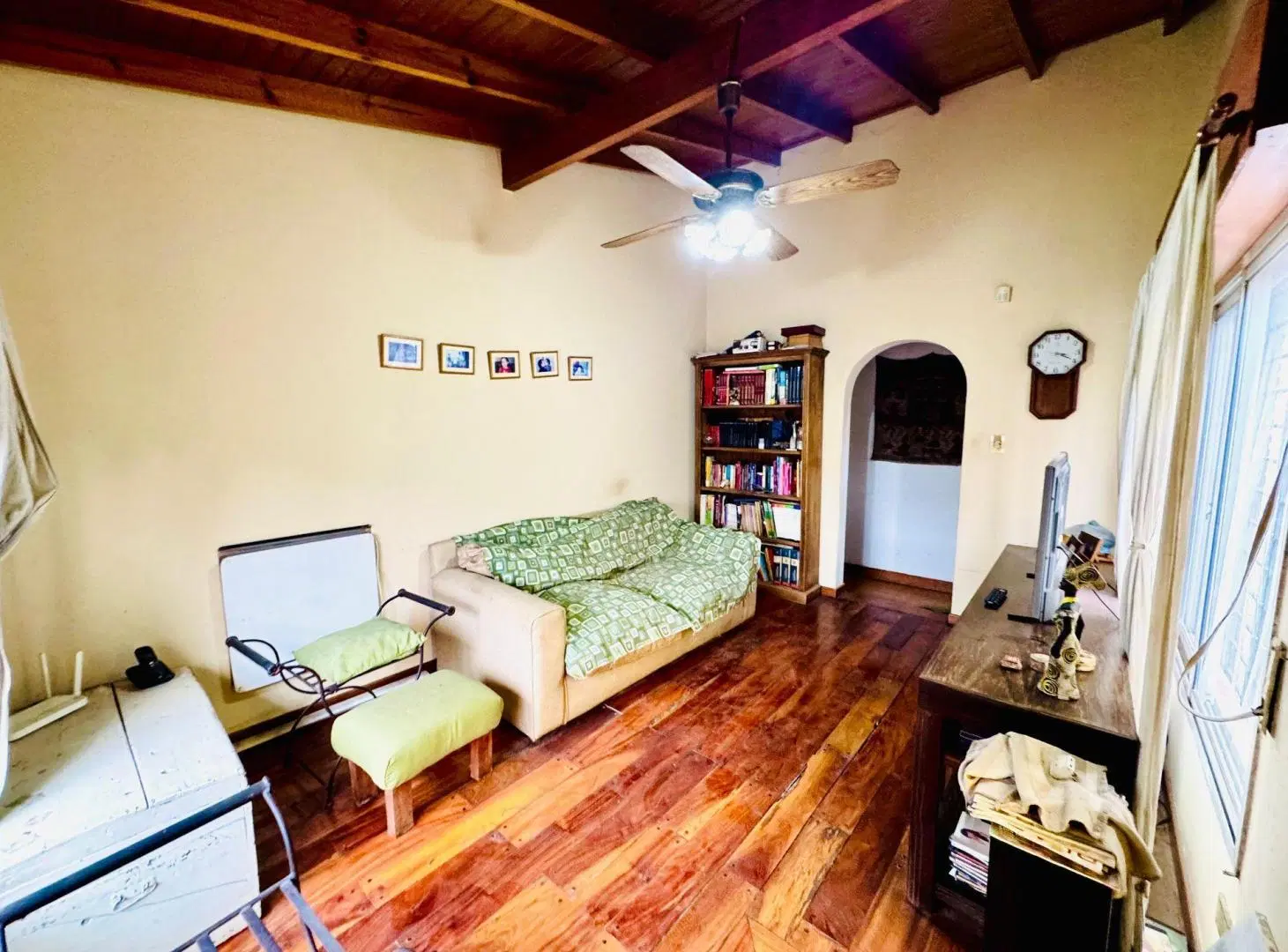 VENTA CASA 4 AMBIENTES PARQUE JOHNSTON CON PERMUTA 5