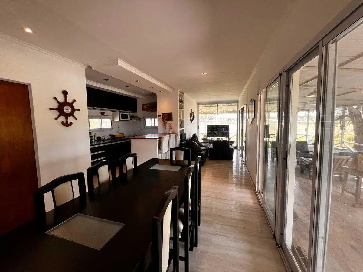 CASA EN VENTA ESTILO CAMPO  - CHACRAS DEL PARANA 8