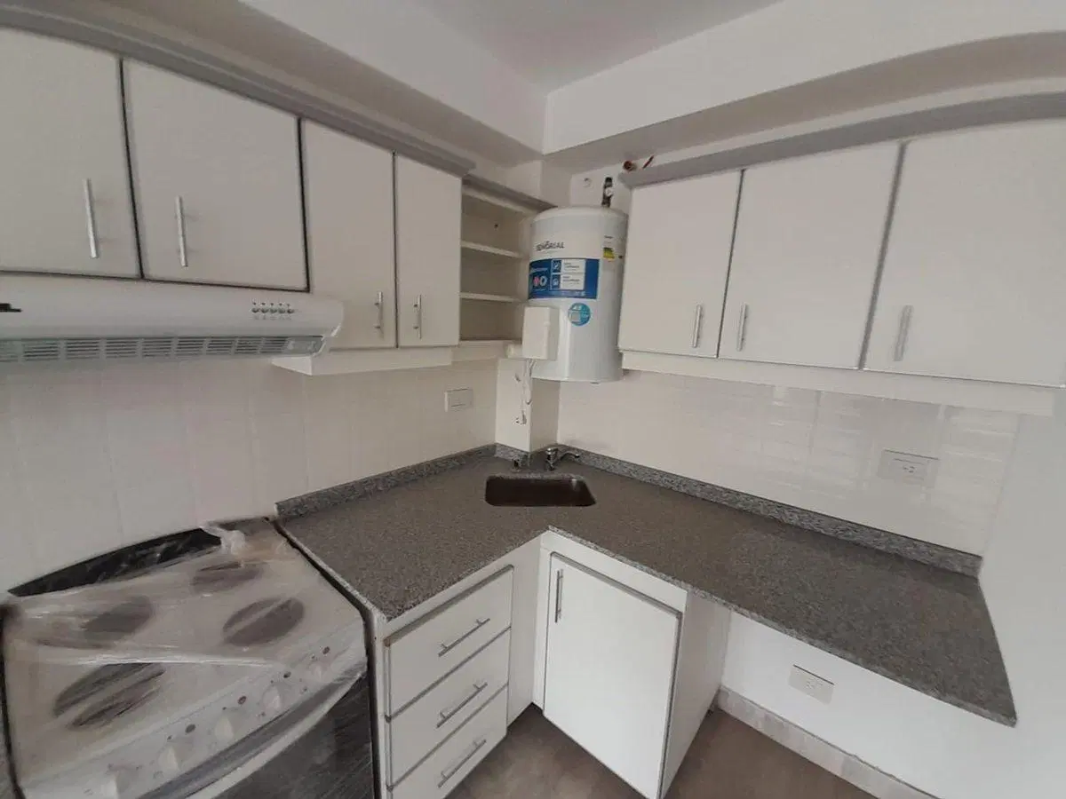 VENTA DEPTO 2 AMB CON COCHERA A ESTRENAR EN MORON 4