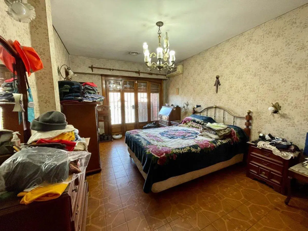 VENTA CASA 6 AMB MORON COCHERA PISCINA LOTE 800M2 4
