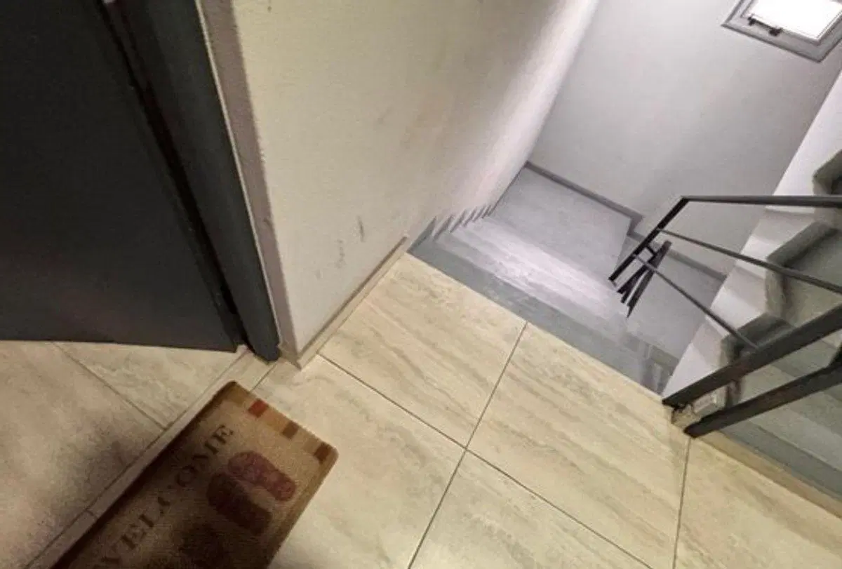 VENTA DPTO 2AM SEMIPISO  BALCON FTE  MORON 3