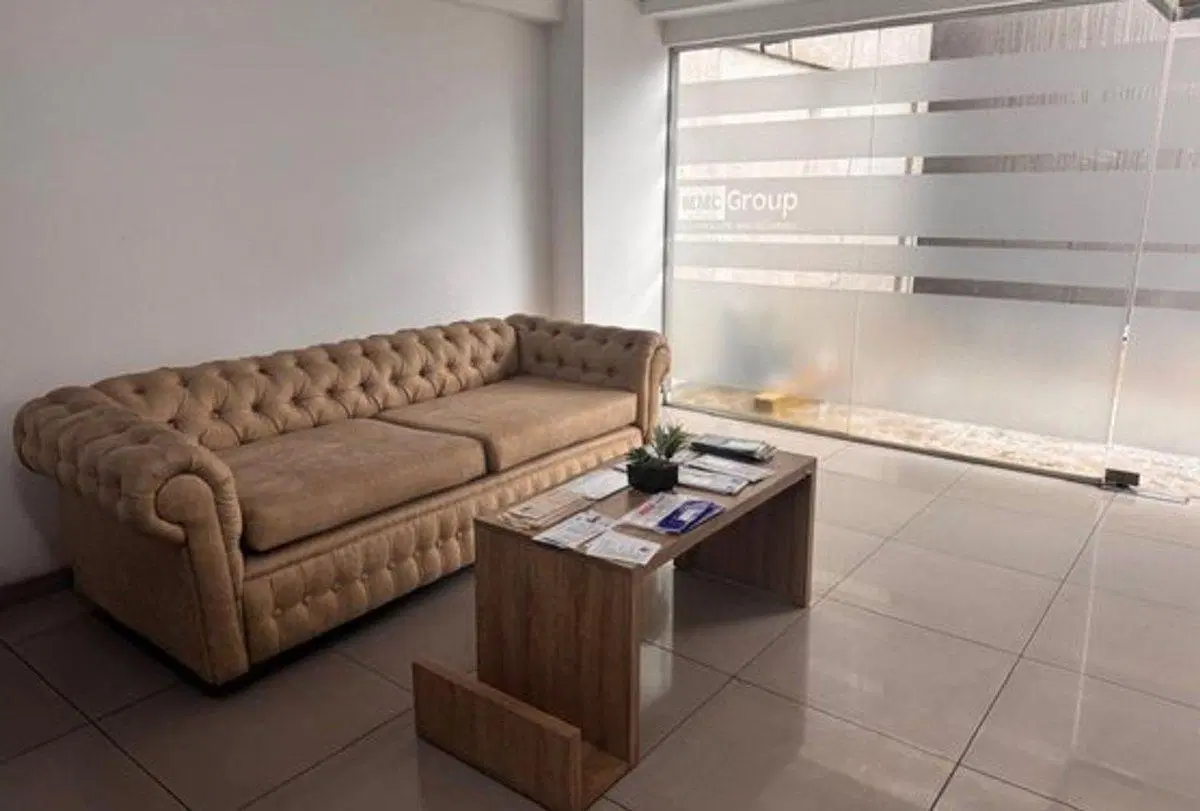 VENTA DPTO 2AM SEMIPISO  BALCON FTE  MORON 8