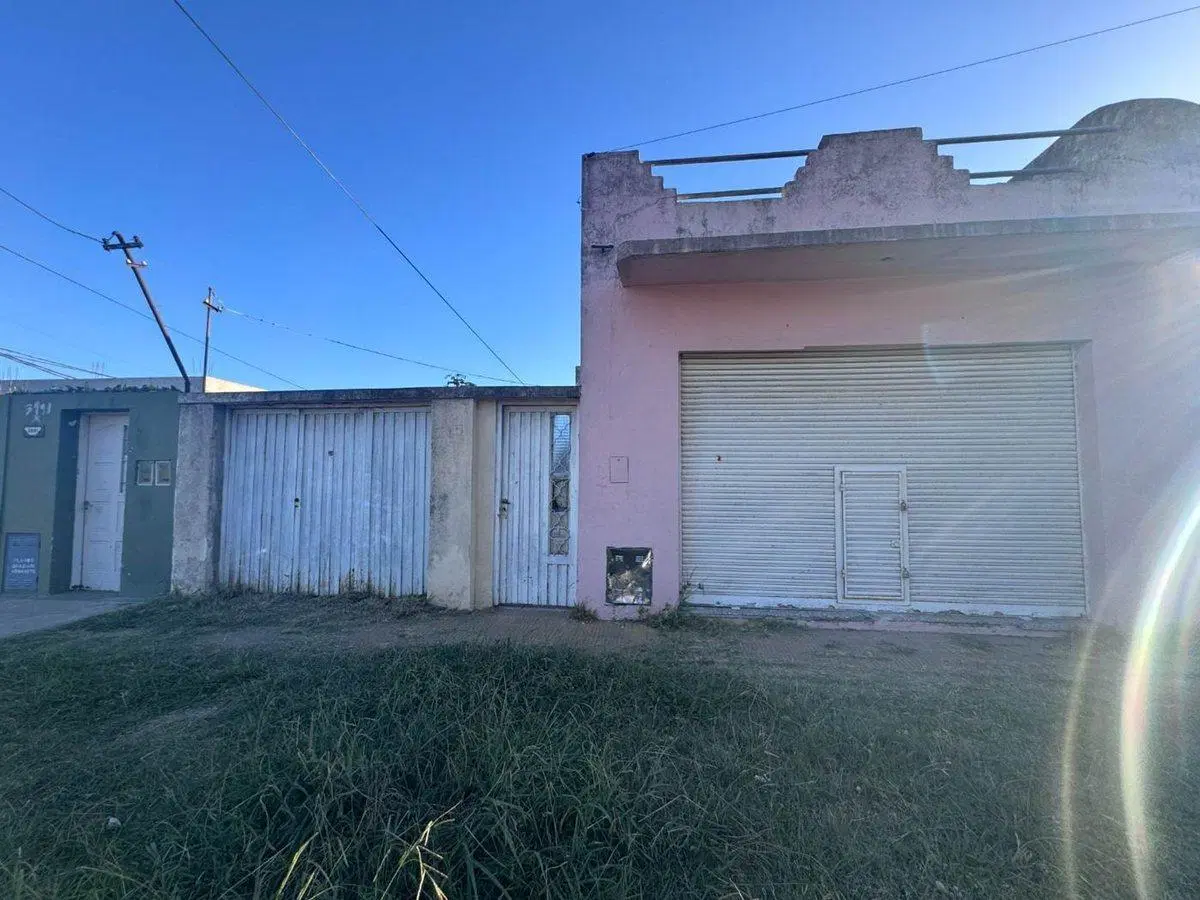 VENTA CASA 3 AMB CASANOVA GARAGE PATIO APTO CREDIT 5