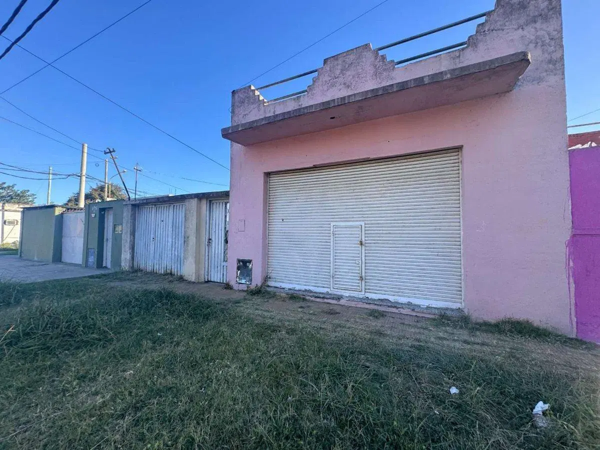 VENTA CASA 3 AMB CASANOVA GARAGE PATIO APTO CREDIT 4