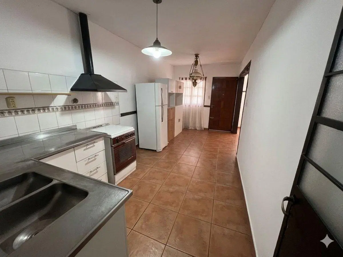 VENTA CASA 4 AMB ITUZAINGO APTA CREDITO PB PILETA 5