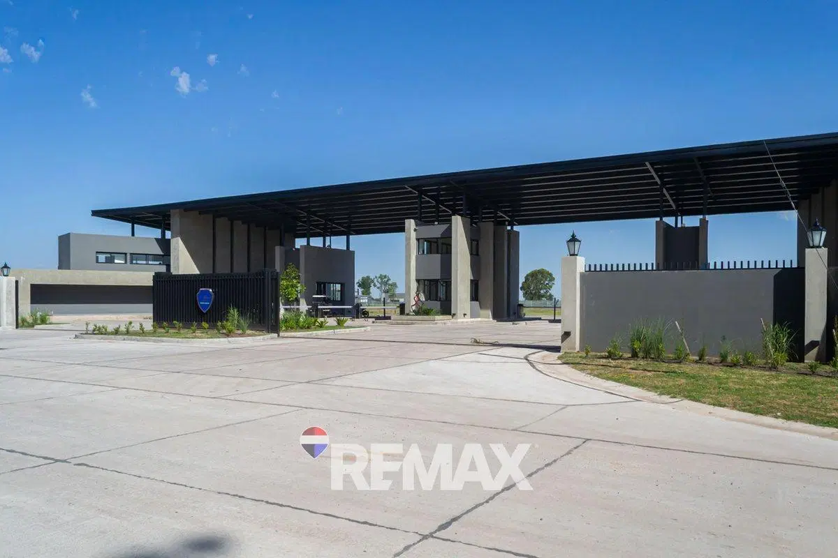 LOTE EN VENTA SAINT THOMAS CHICO CANNING 2