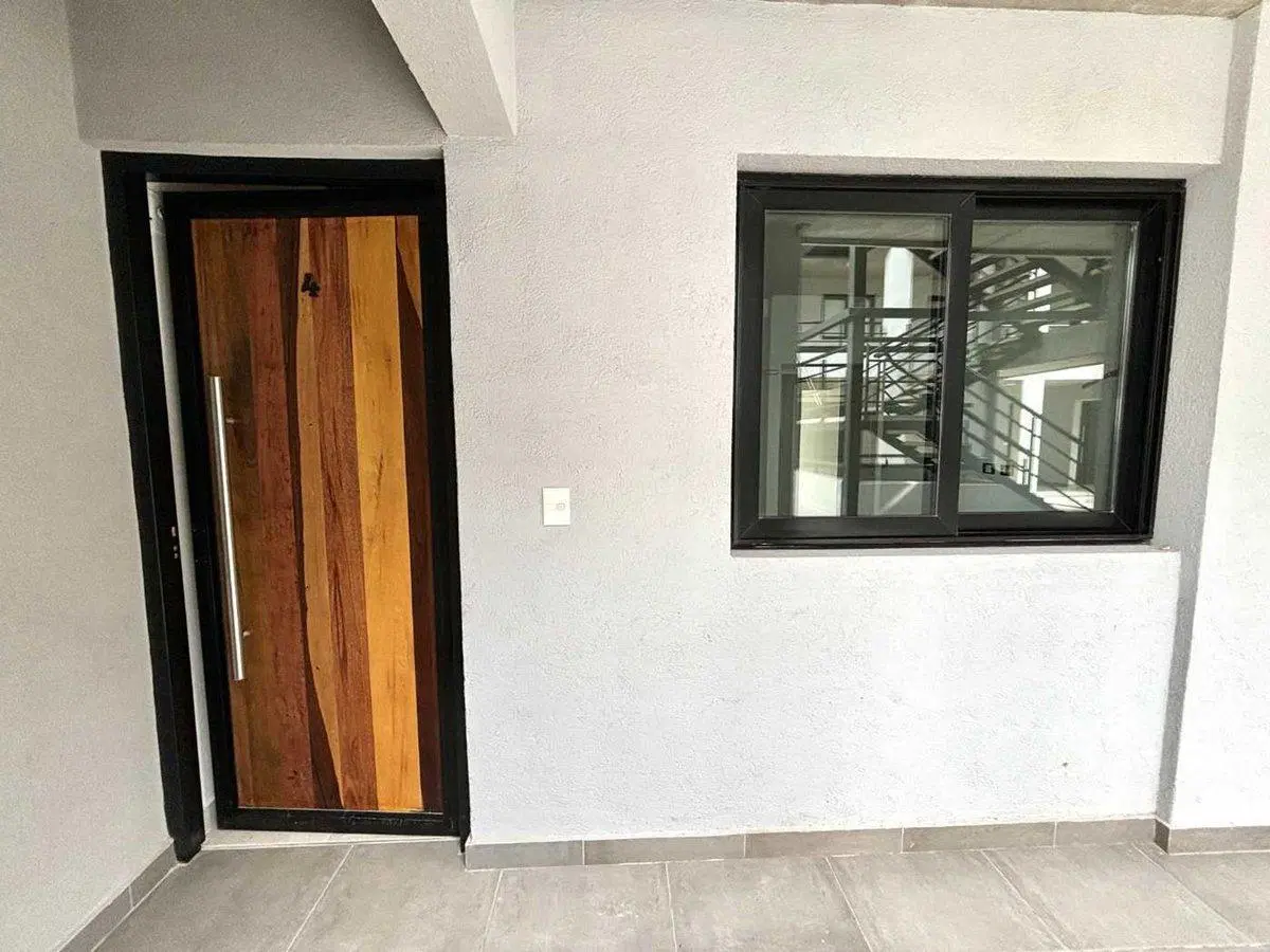 Venta Departamento 2 amb con patio privado Moreno 5