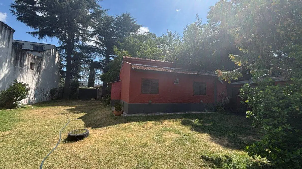 VENTA CASA 4 AMB PILETA, MORENO A 50M DE ACC OESTE 8