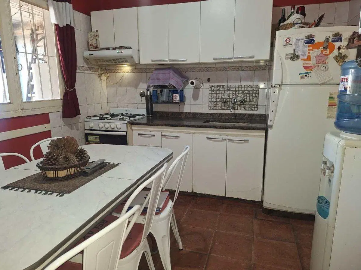 VENTA CASA 5 AMBIENTES COCHERA JARDIN MERLO 5