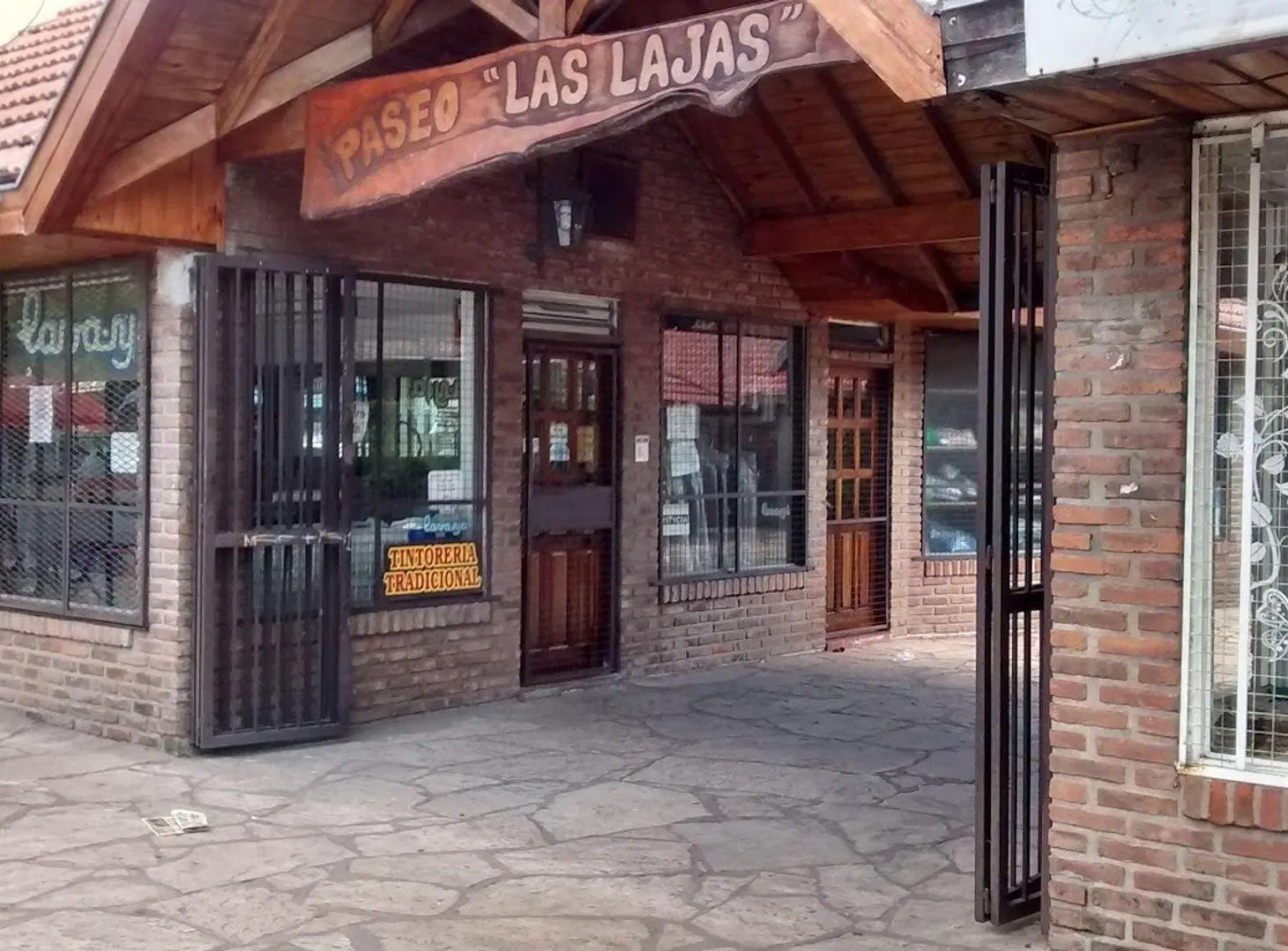 VENTA LOCAL PROFESIONAL COMERCIAL PADUA CENTRO 4
