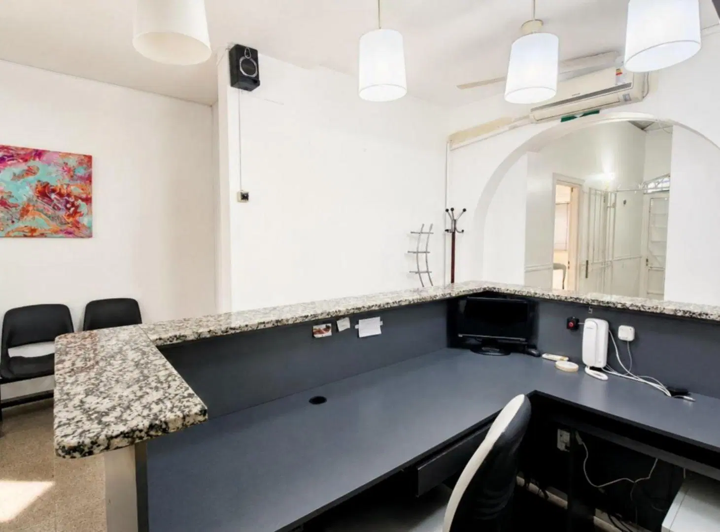 VENTA CASONA APTA USO PROFESIONAL, BERNAL CENTR0 5