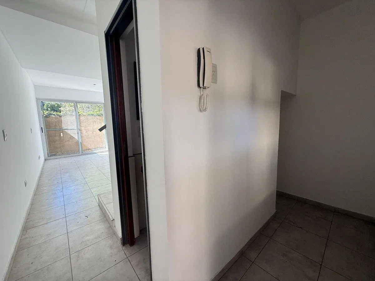 VENTA DUPLEX PLANTA BAJA MORENO 3 AMB PATIO 5