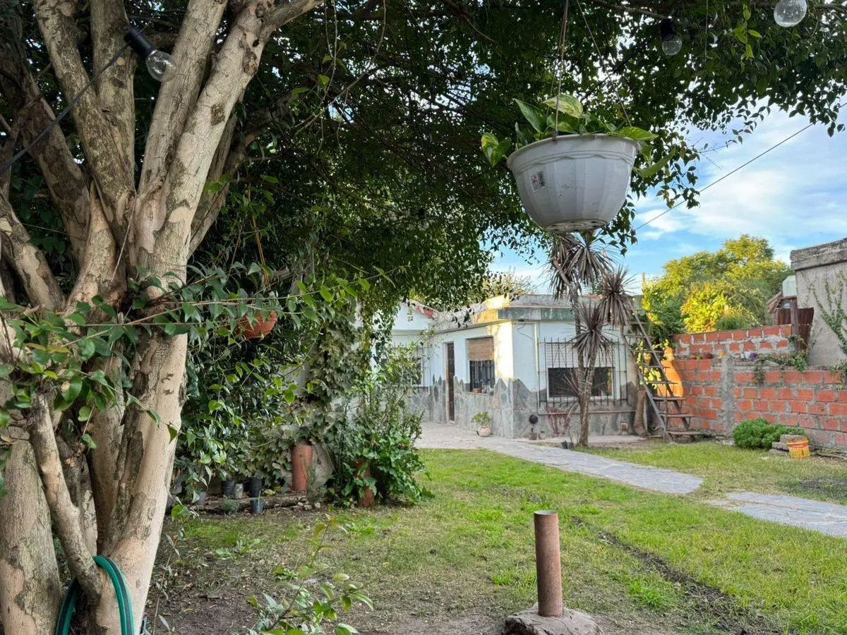 VENTA CASA 3 AMB C/PATIO LA REJA - FINANCIACION 2