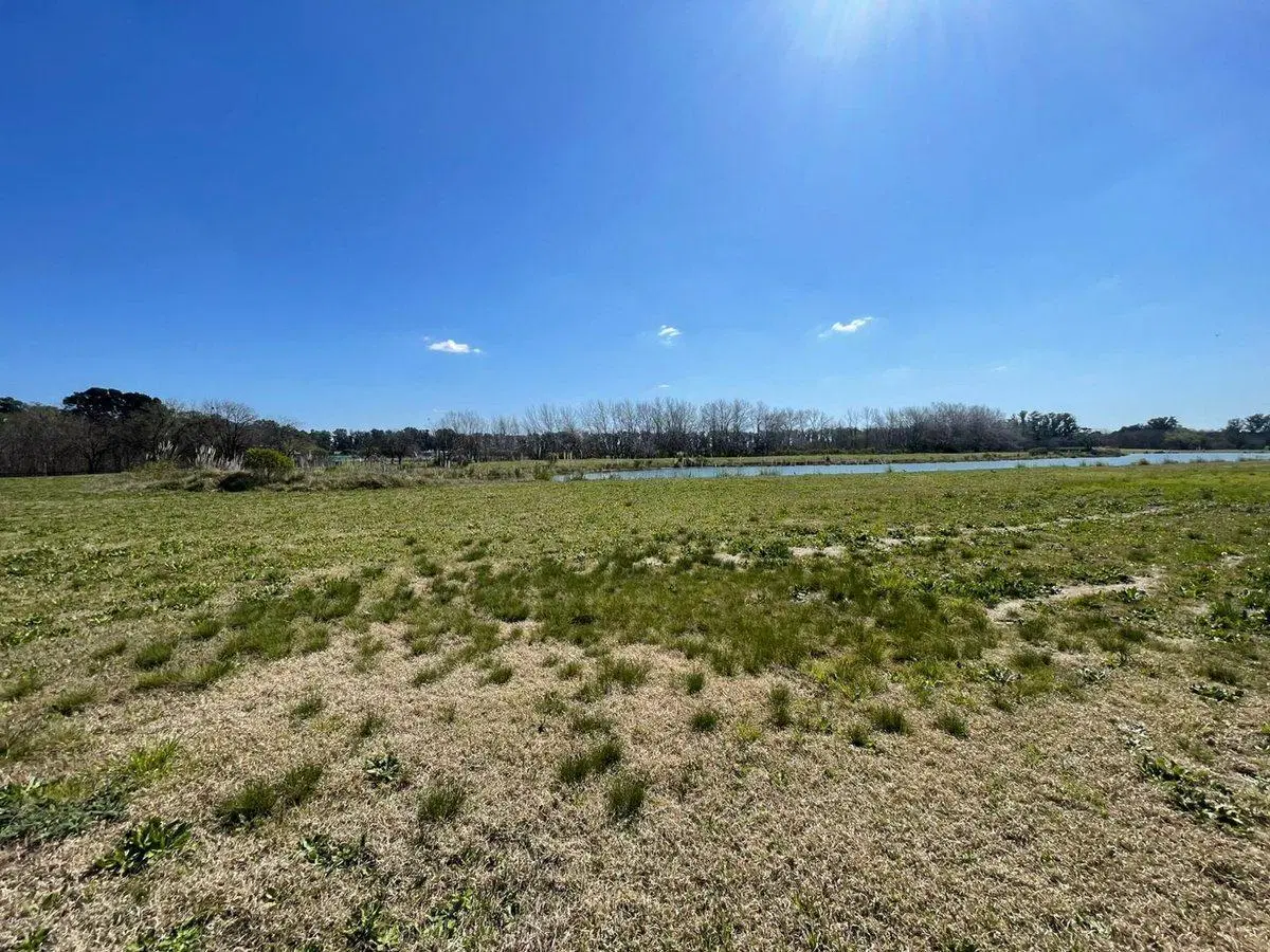 VENTA PERMUTA Lote 2000 m2 a la LAGUNA Santa Inés 8