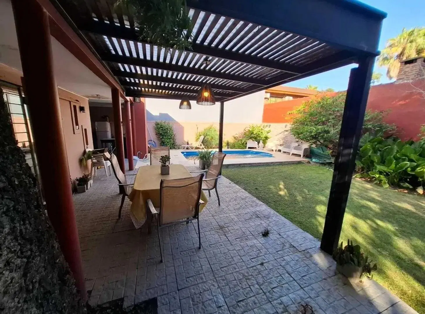 VENTA CASA 4AMB ITUZAINGO PB PILETA COCHERA 400M2 4