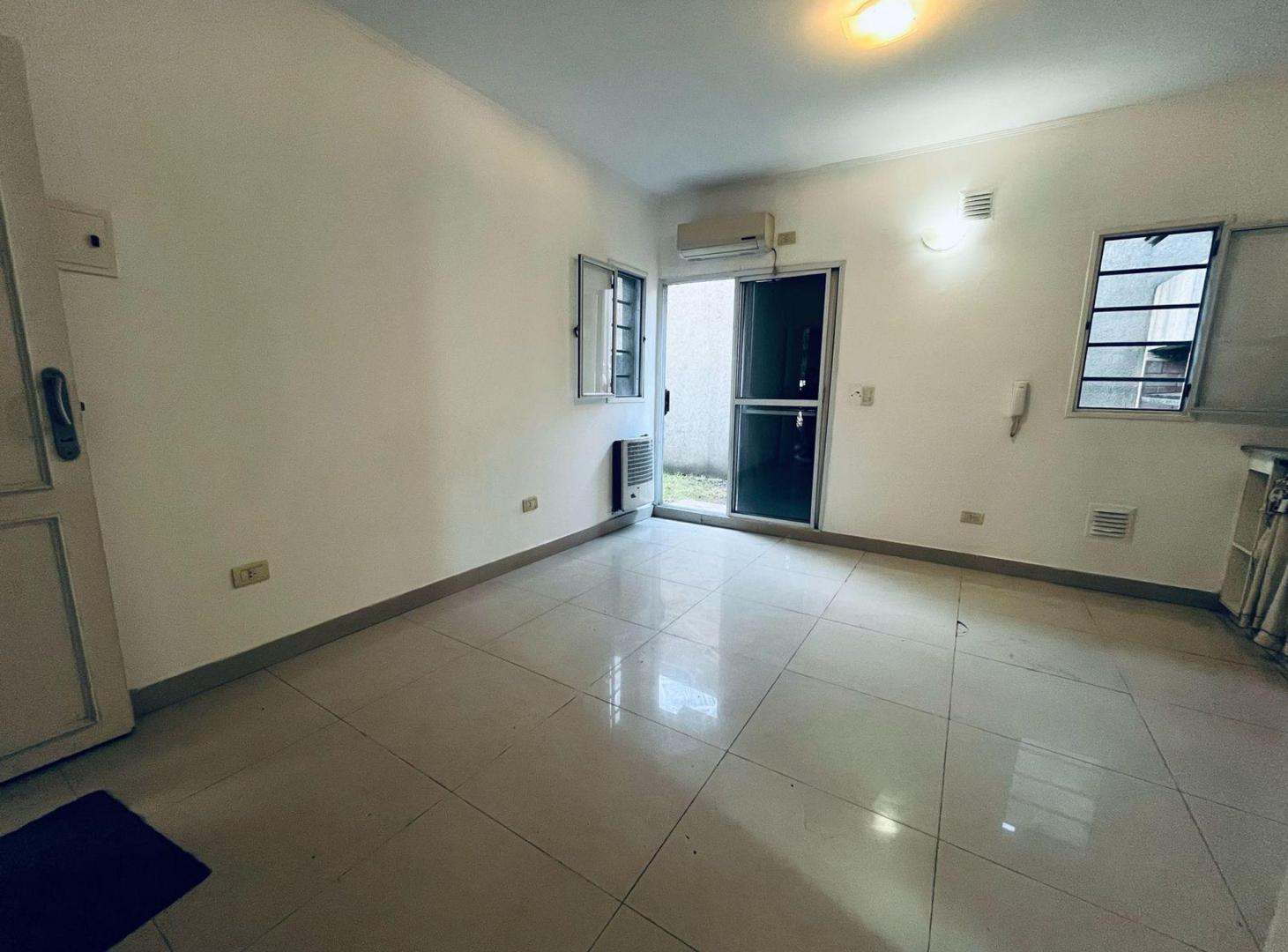 Foto de VENTA DEPTO MONOAMBIENTE CON PATIO - ITUZAINGÓ, imagen 5