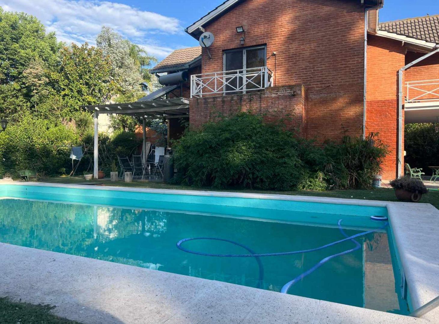 Foto de VENTA CASA 4 AMB PISCINA B. SANTA AMELIA CUOTAS, imagen 4