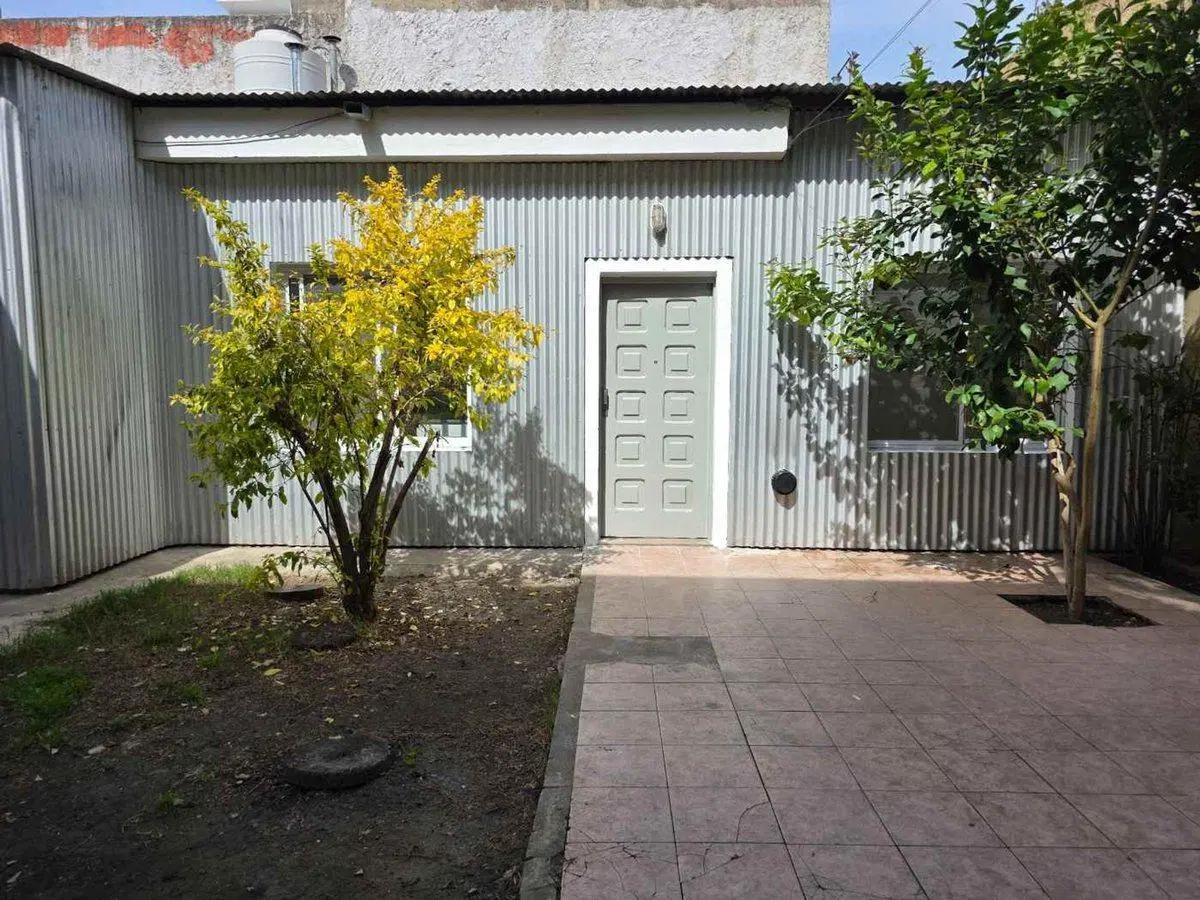 VENTA PERM PH 3 AMB CON PATIO COCHERA  C COMERCIAL 2