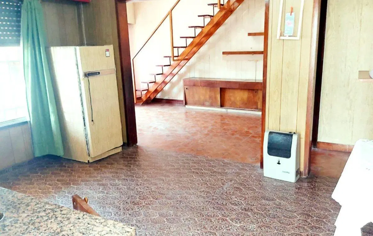 VENTA CASA 6 AMBIENTES PALOMAR PILETA QUINCHO DPTO 2