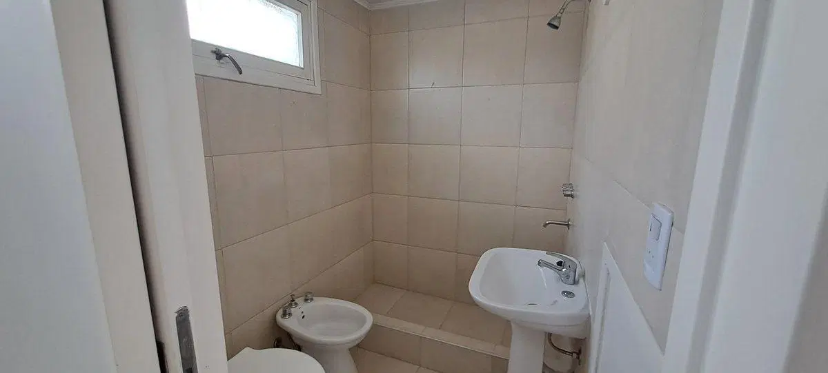 VENTA CASA 4 AMBIENTES PILETA COCHERA PADUA CENTRO 4