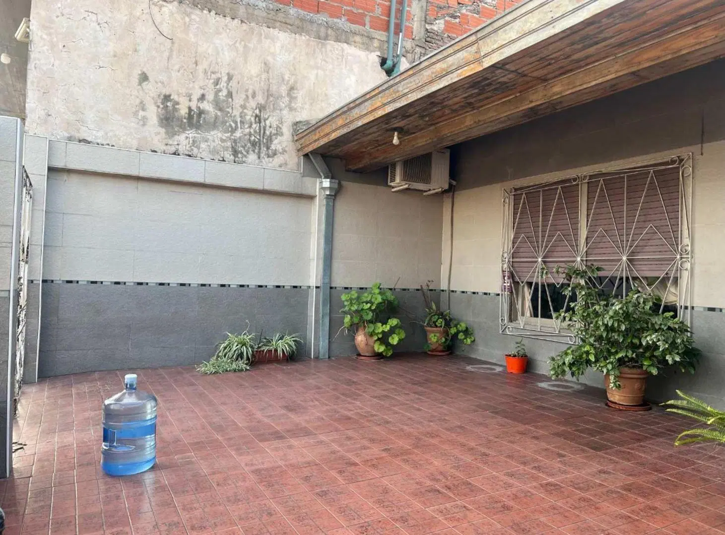 CASA VENTA R.CASTILLO 4 AMB PATIO/COCHERA/QUINCHO 5