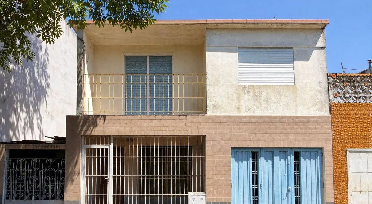 VENTA CASA 4 AMB, C/JARDIN, CASTELAR APTO CREDITO 4