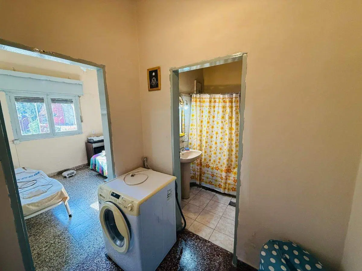 Casa 4 ambientes en venta, apta credito, Ituzaingo 3