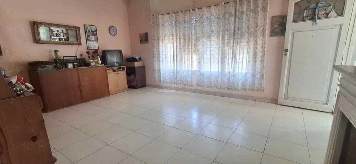 VENTA CASA DOS AMBIENTES EN MERLO CON PATIO Y COCH 3
