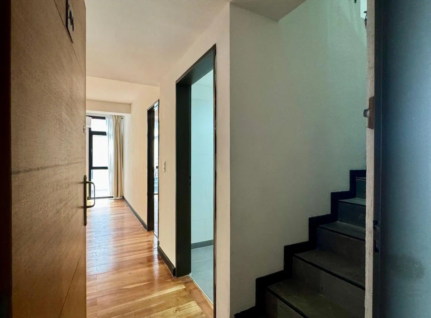 VENTA DEPTO 2 AMB COCHERA Y TERRAZA PROPIA MORENO 8