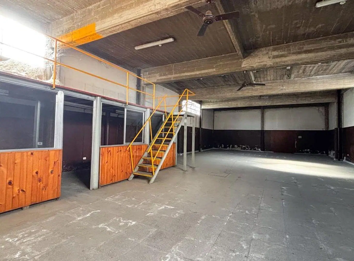 VENTA GALPON CON LOCAL Y OFICINAS - MERLO 1