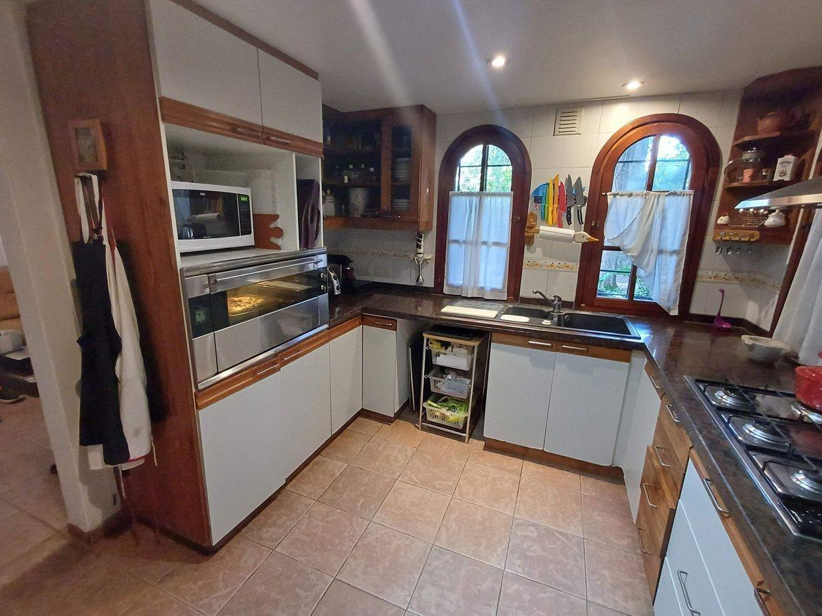 Foto de VENTA CASA 6 AMBIENTES PISCINA QUINCHO DEL VISO, imagen 2