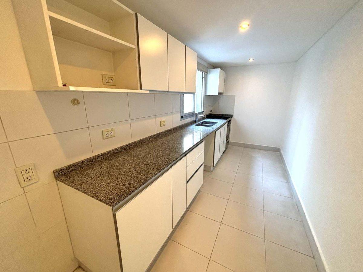 Foto de VENTA DEPTO 4 AMB C/ TERRAZA QUINCHO COCH CASTELAR, imagen 4