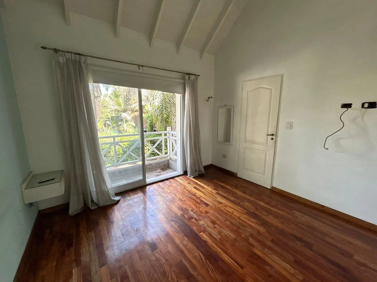 VENTA CASA 4 AMB B CERRADO PARQUE LELOIR APTO CRED 4