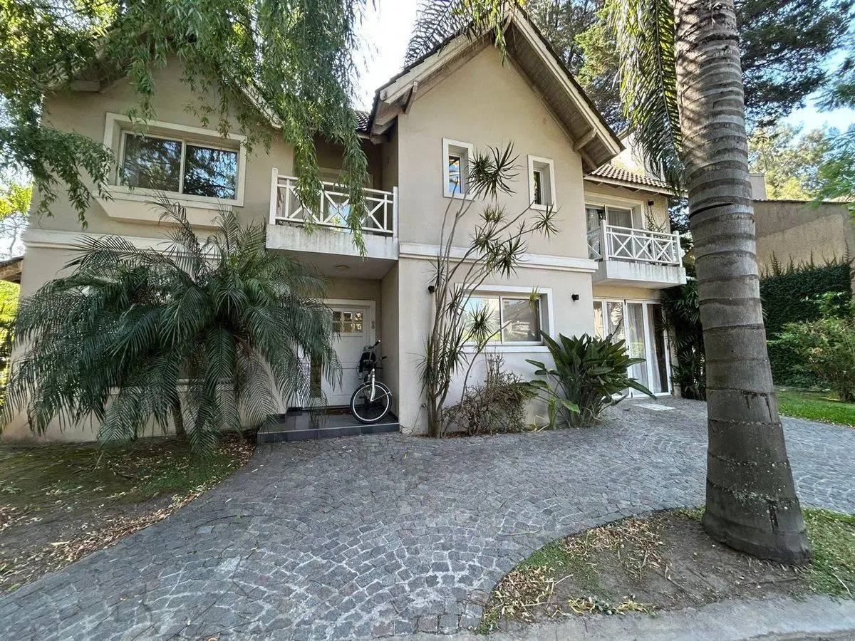 VENTA CASA 4 AMB B CERRADO PARQUE LELOIR APTO CRED 2