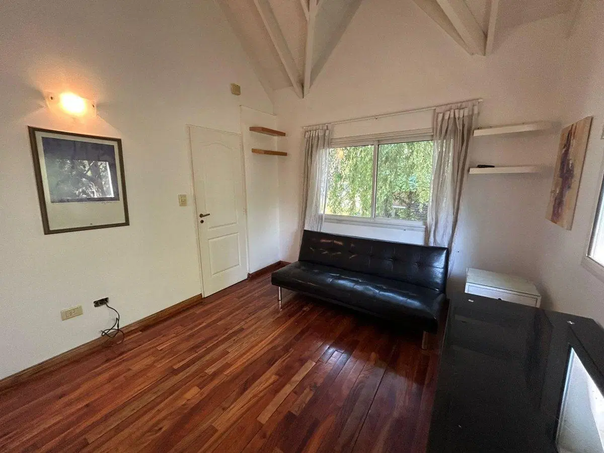 VENTA CASA 4 AMB B CERRADO PARQUE LELOIR APTO CRED 5