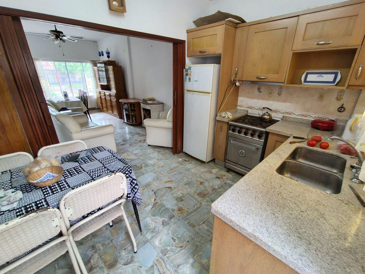Foto de VENTA Casa 4Amb c/Galpón y Terraza - B Aeronáutico, imagen 1