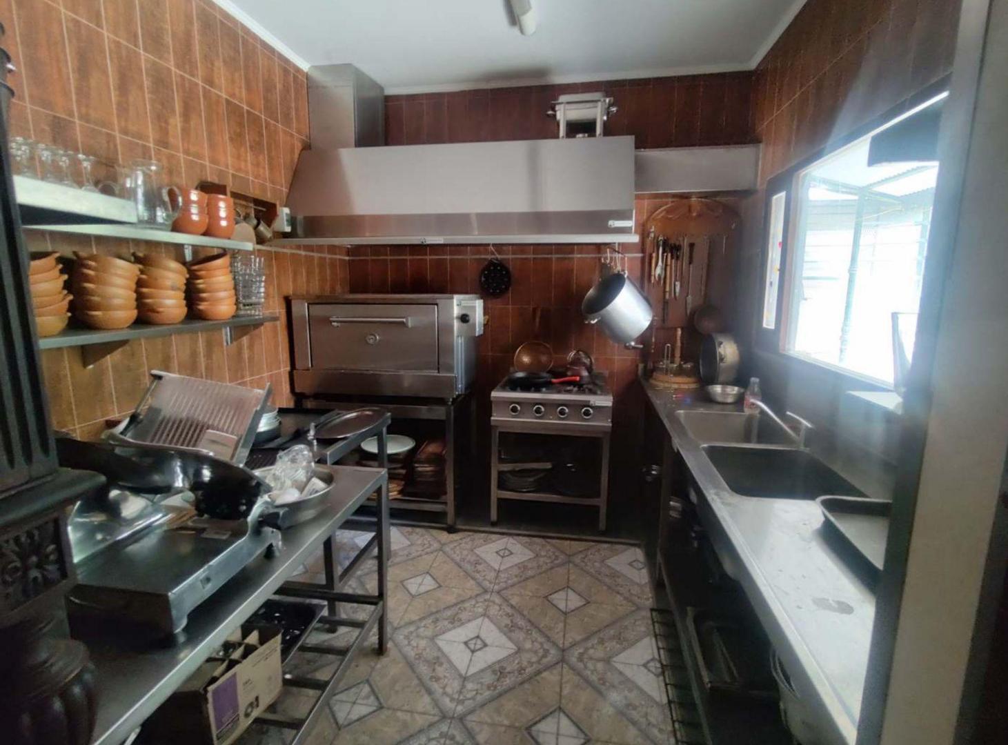 Foto de Casa de Dos Plantas con Potencial de Modificación, imagen 2