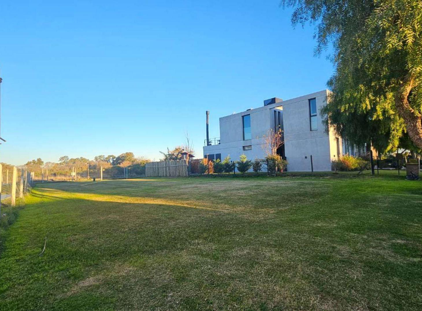 Foto de LOTE 546M2 EN BARRIO SAN RAMIRO PILAR DEL ESTE, imagen 3