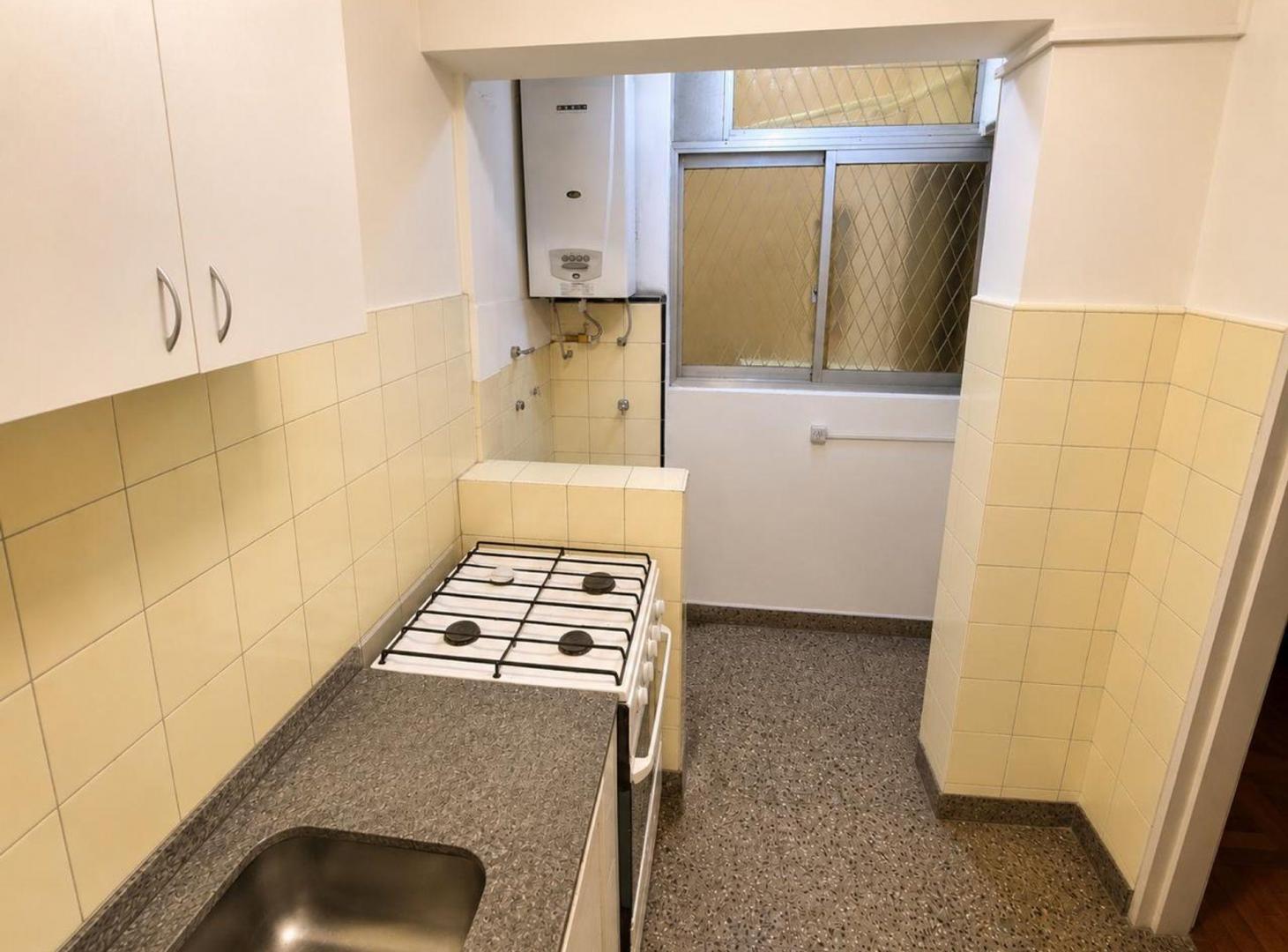 Foto de VENTA DEPTO 2 AMB APTO CRED Y PROF PQE. RIVADAVIA, imagen 2