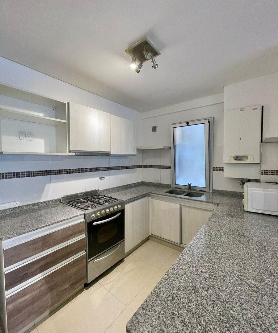 Foto de VENTA DEPARTAMENTO 3 AMBIENTES CON COCHERA ITUZAIN, imagen 5