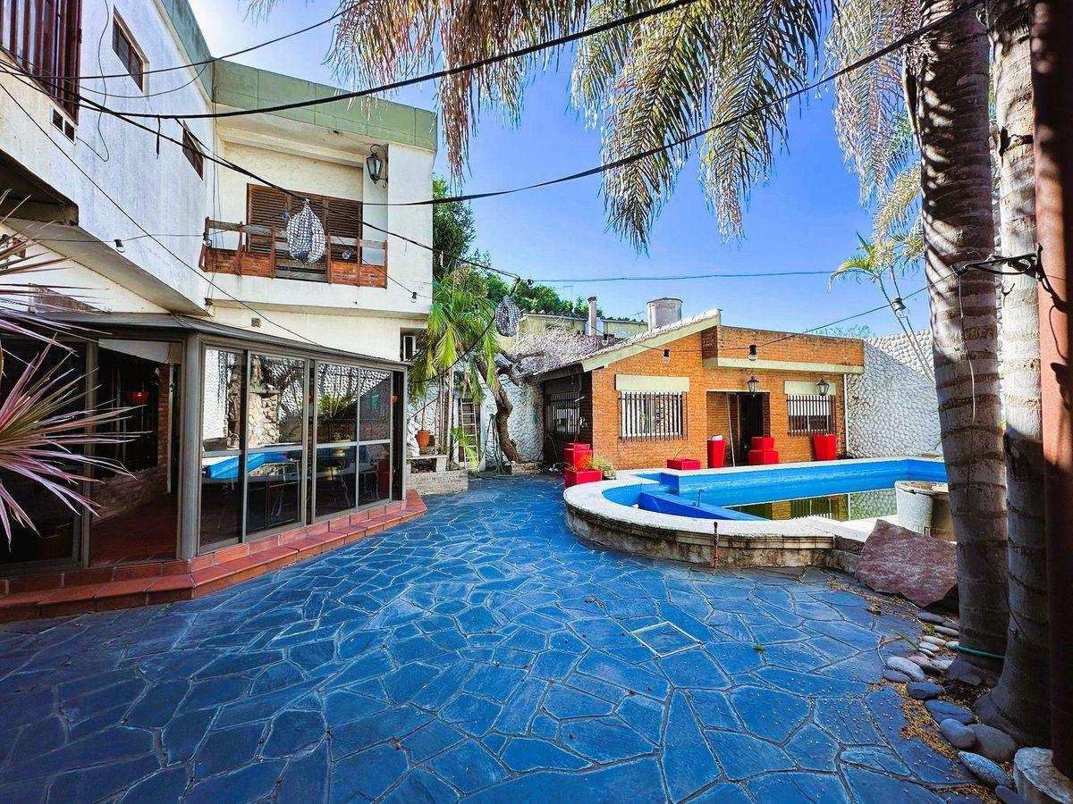 Foto de CASA EN VENTA 5 AMB QUINCHO PISCINA HAEDO NORTE, imagen 2
