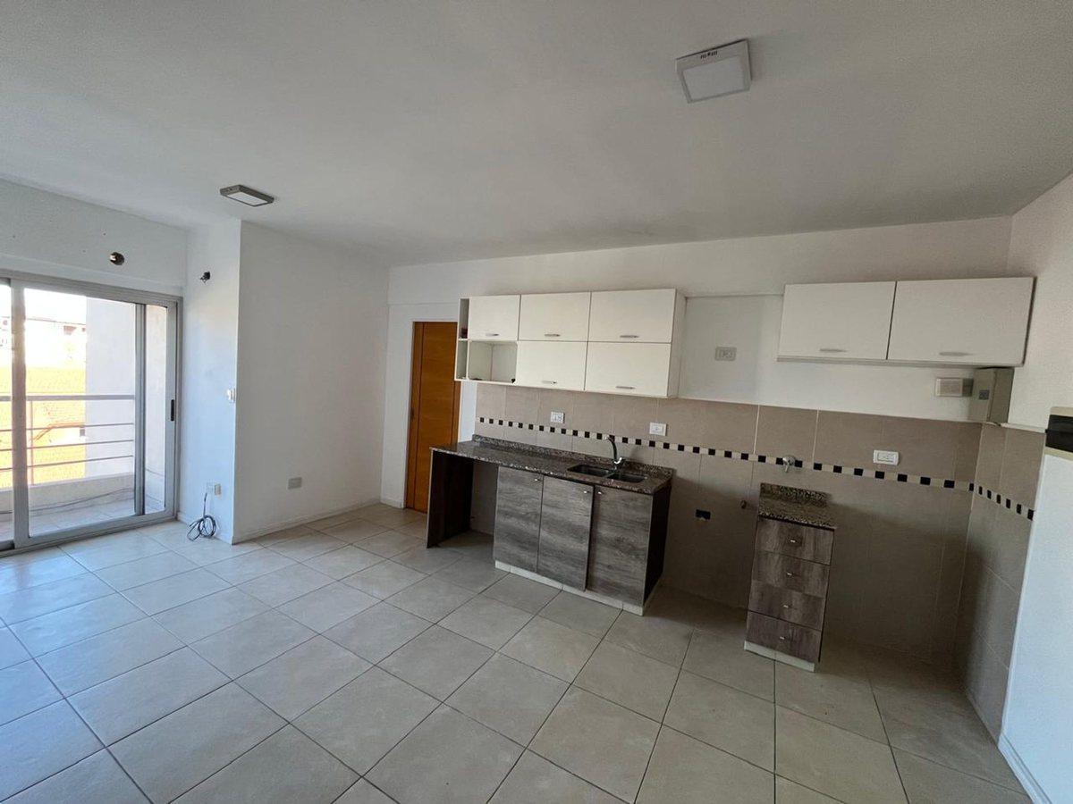 Foto de VENTA DEPTO 2 AMB BALCON Y PILETA FRENTE APTO CRED, imagen 4