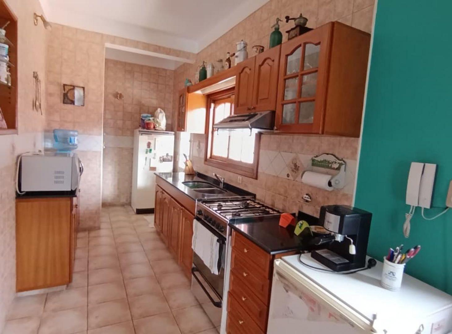 Foto de VENTA CASA 3 AMB C COCHERA IMPERDIBLE EN MERLO, imagen 1