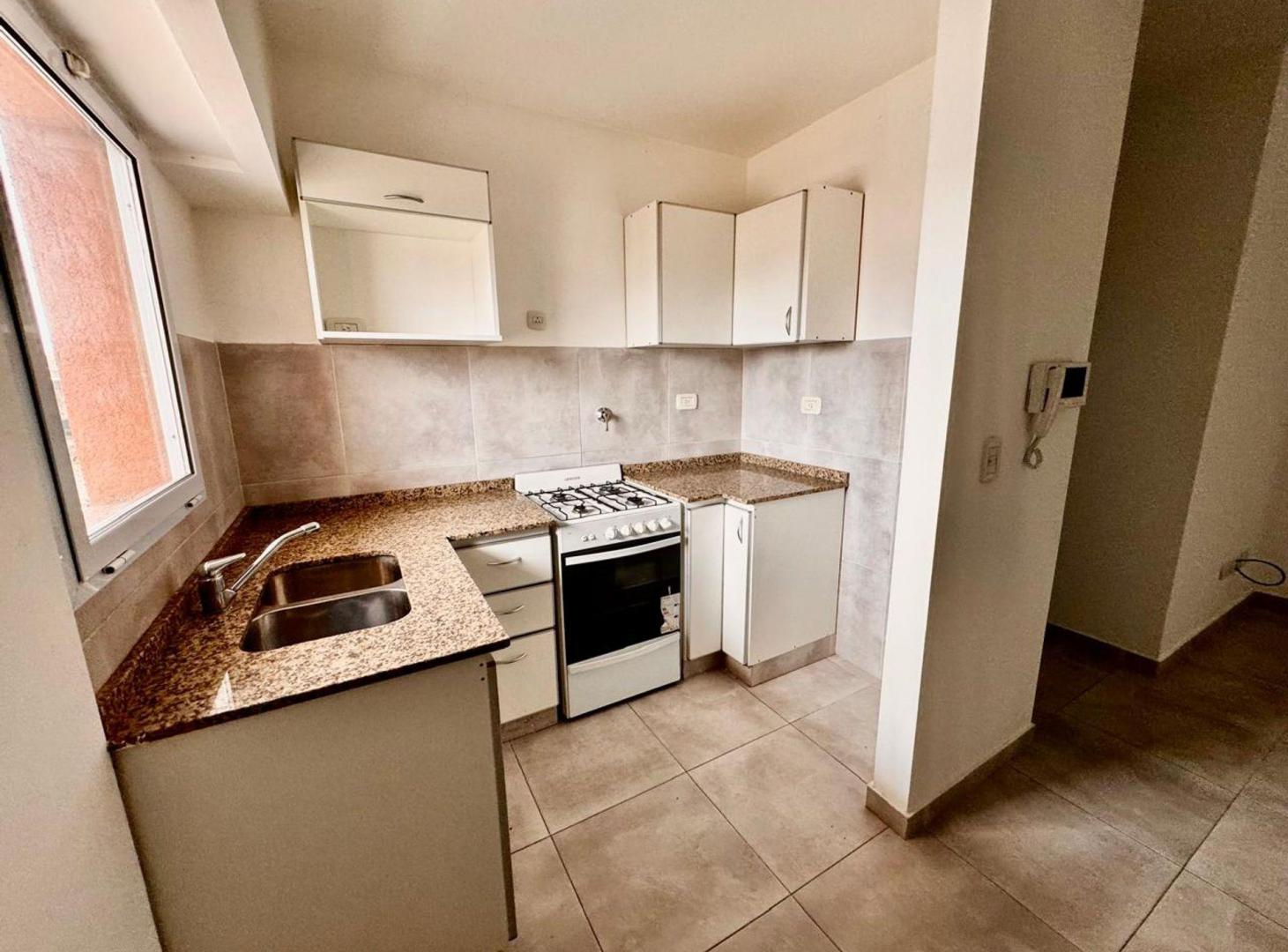 Foto de ALQUILER DPTO AMB BALCON VESTIDOR MORON, imagen 3