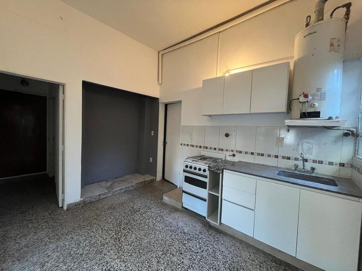 Foto de VENTA PH 3 AMB + ESCRITORIO EN PLANTA BAJA MORON, imagen 5