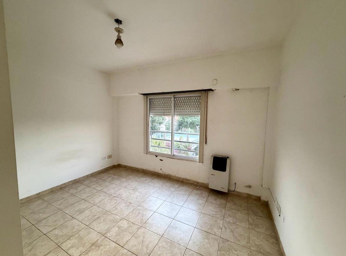 Foto de VENTA DEPARTAMENTO 2 AMBIENTES CON TERRAZA HAEDO, imagen 2