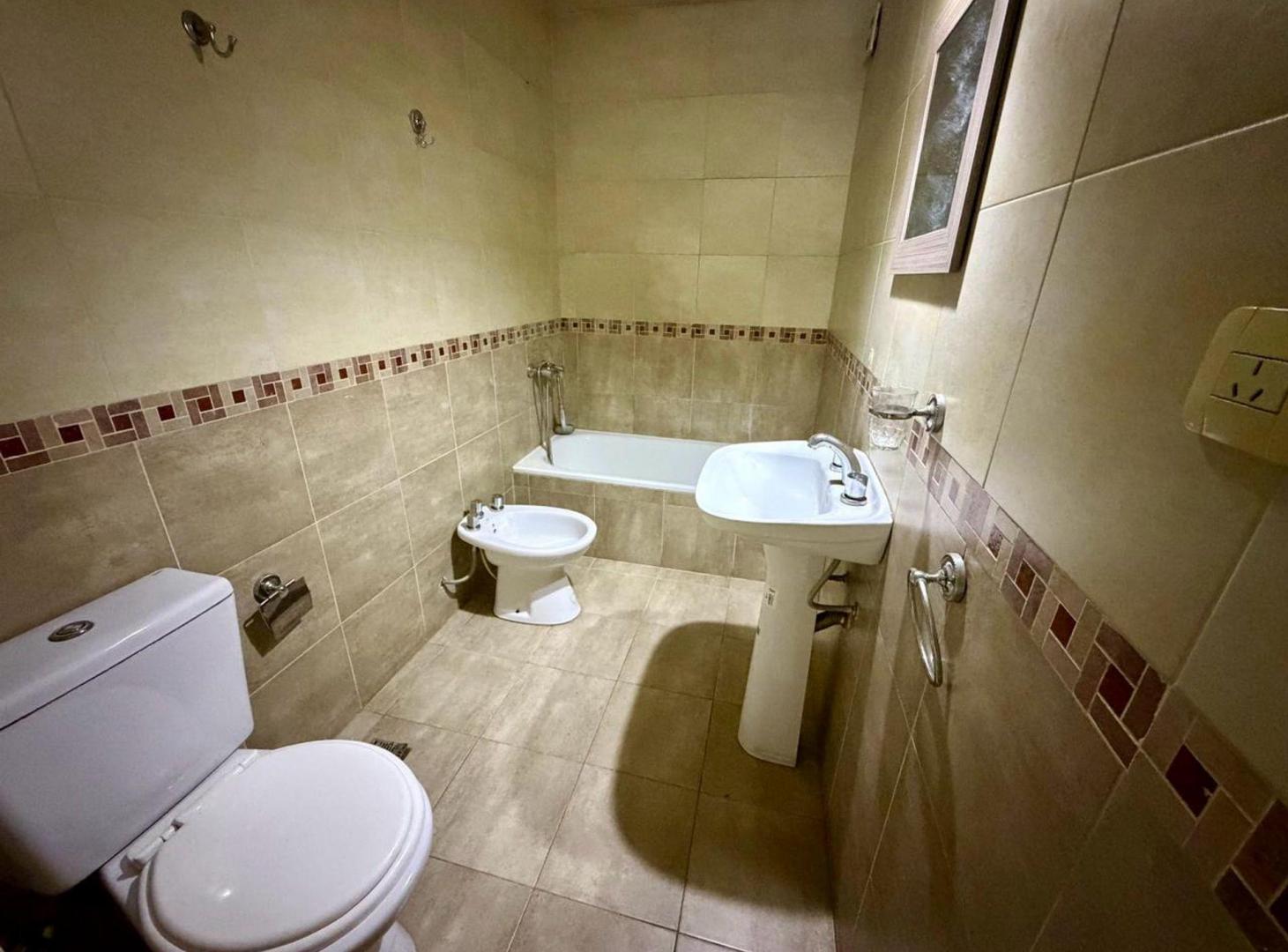 Foto de VENTA DEPARTAMENTO 2 AMBIENTES CON TERRAZA HAEDO, imagen 4